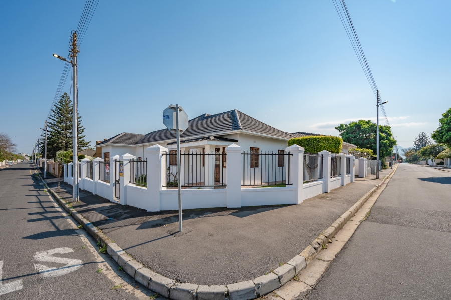 3 Bedroom Property for Sale in Lochnerhof Western Cape